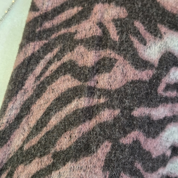 Chic Zebra Pattern Long Cardigan - Picture 3 of 5